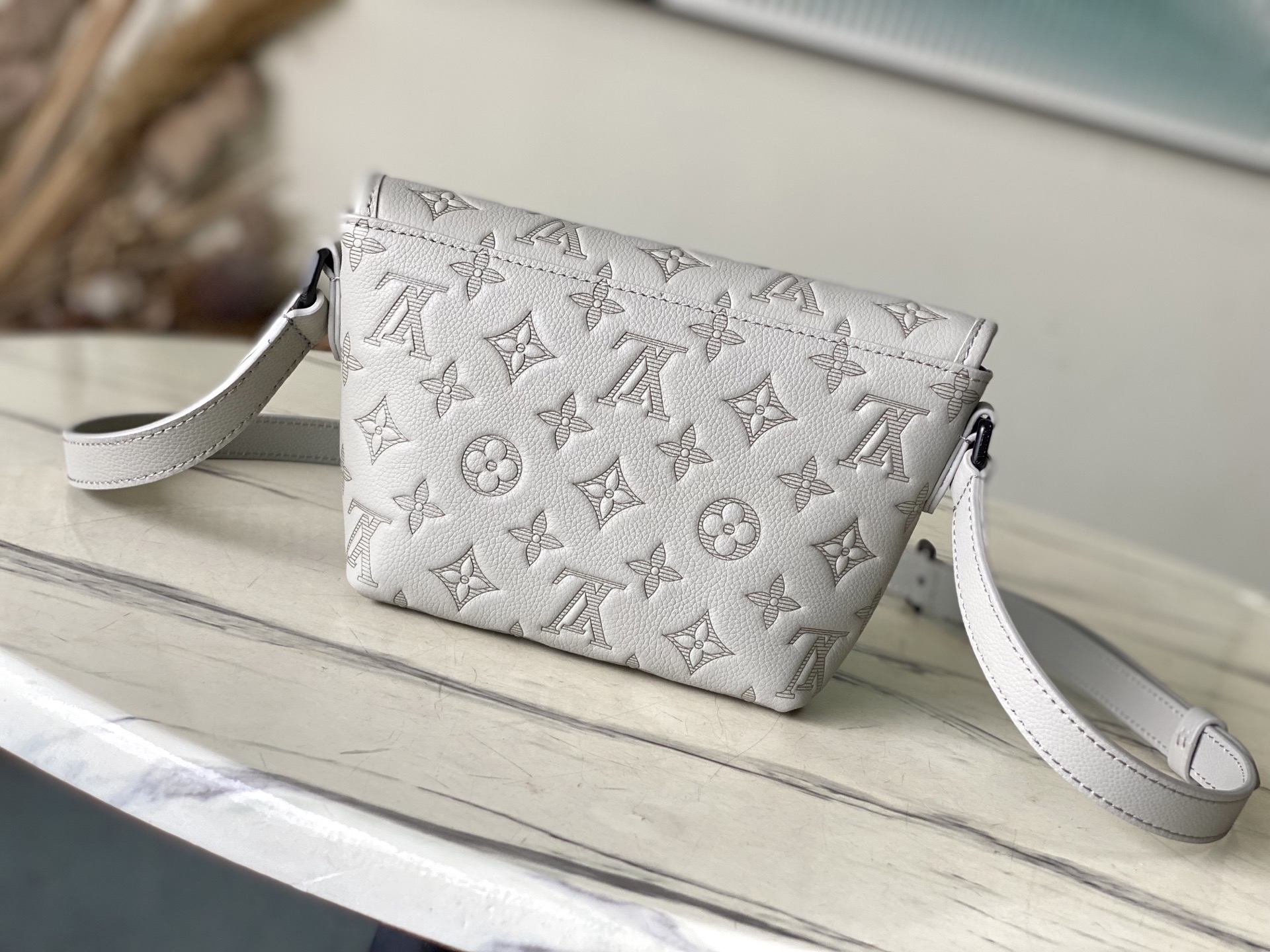 L*ouis V*uitton Top Bag