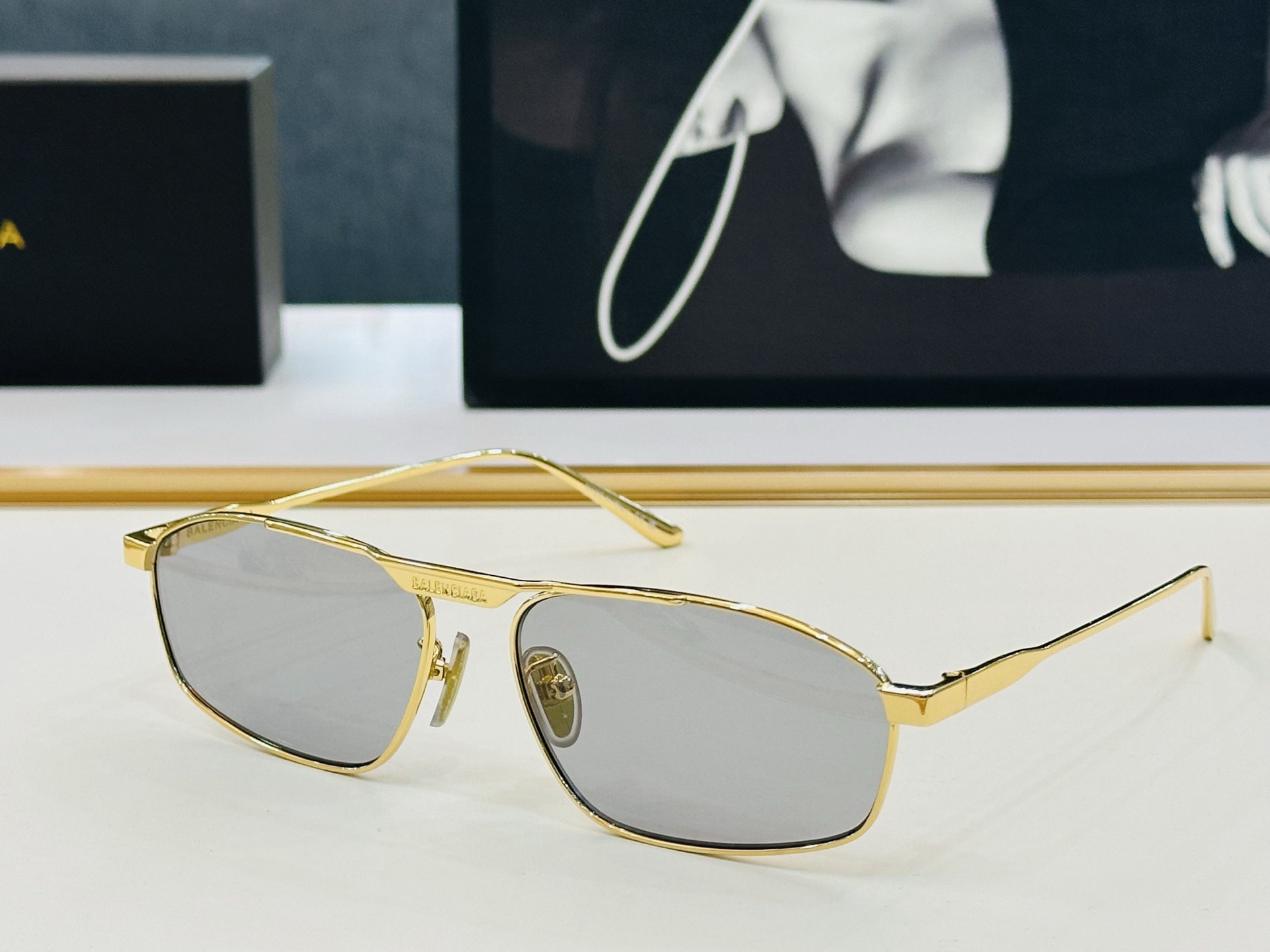 Top Quality B*alenciaga Glasses