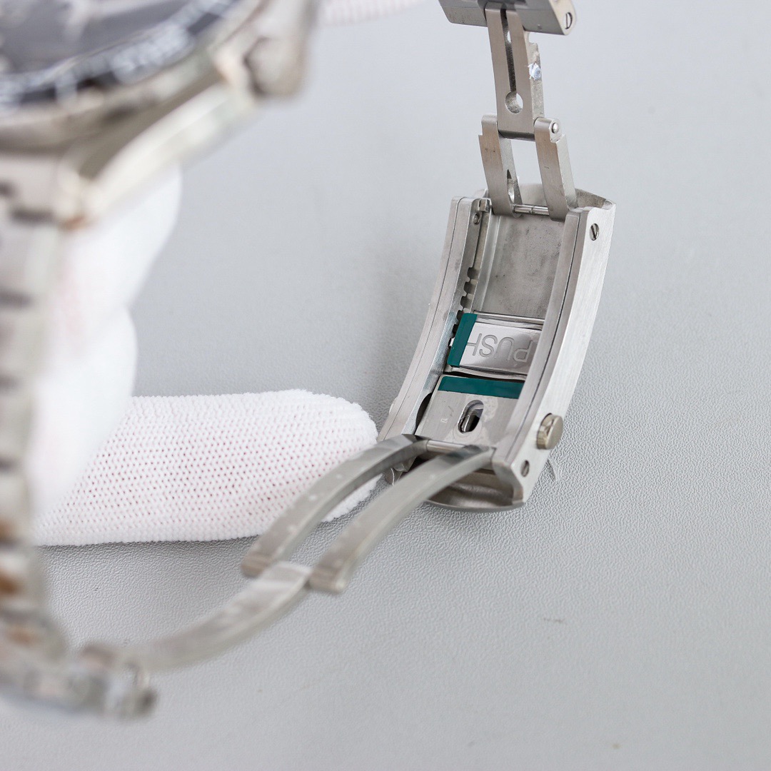 Top Quality 0*mega Watches