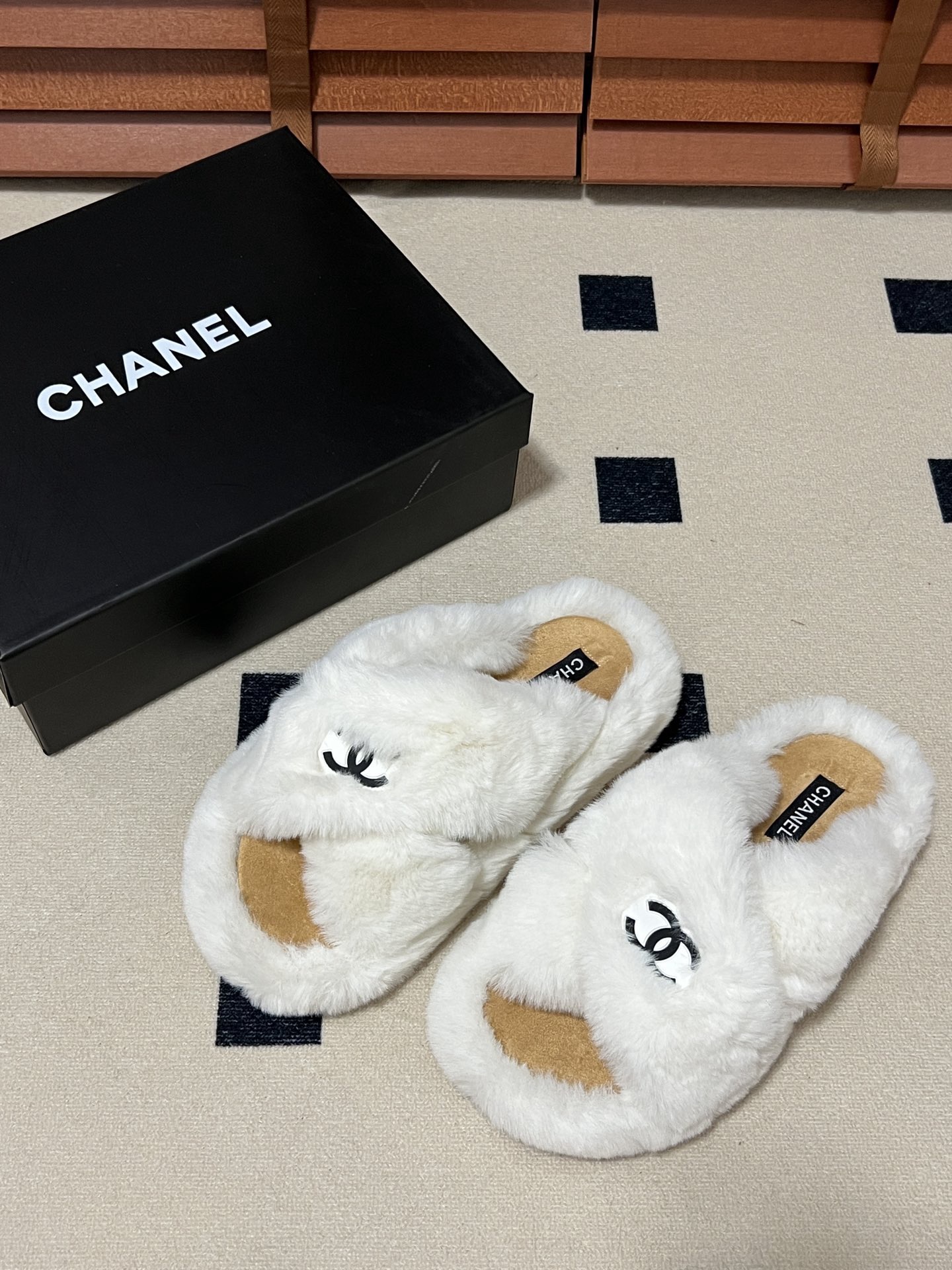 Women Top Quality C*hanel shoes