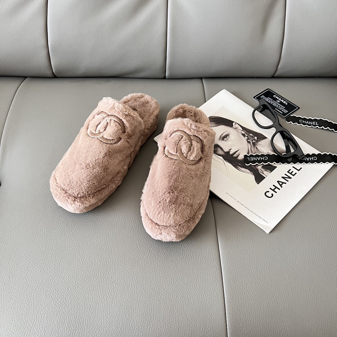 Women Top Quality C*hanel shoes