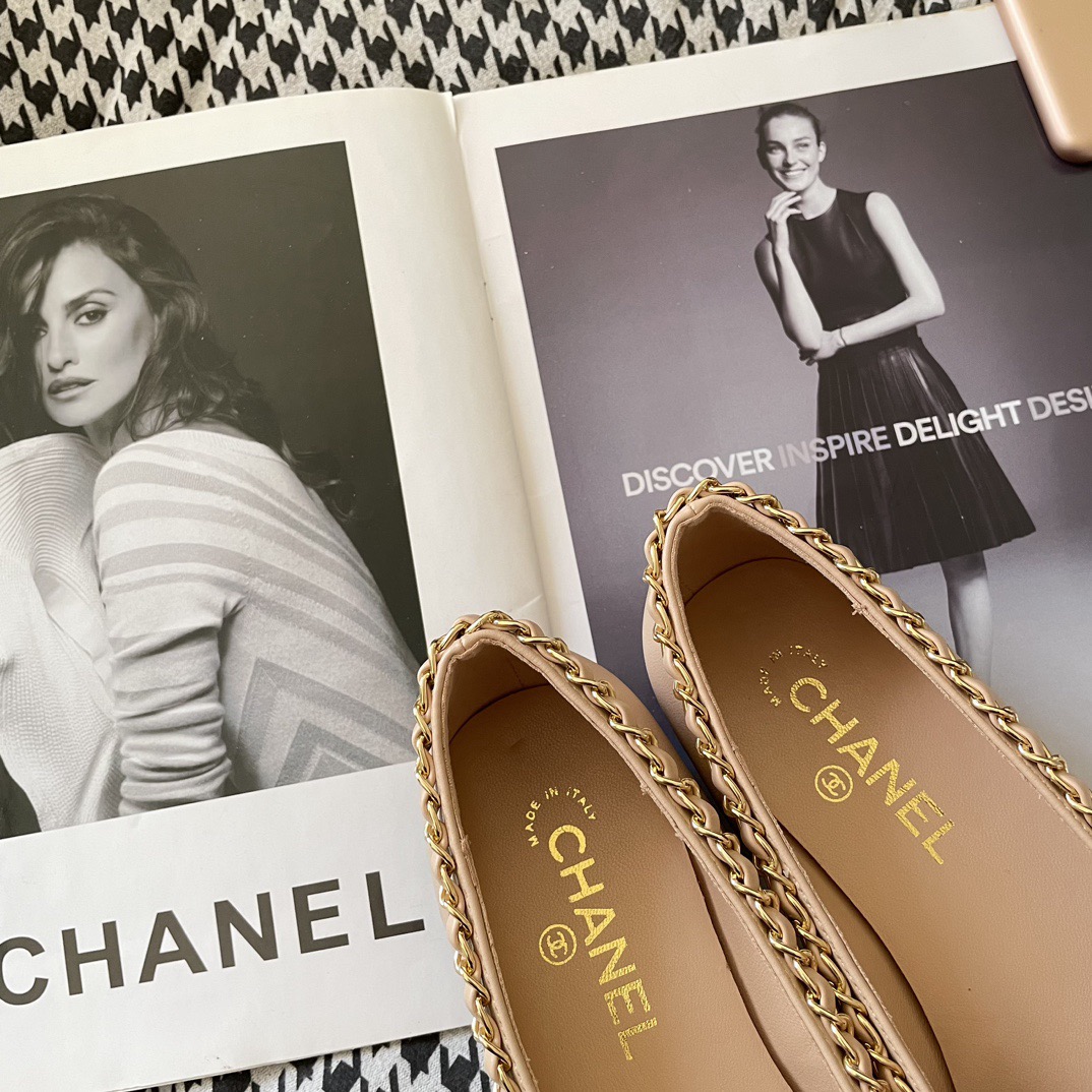 Women Top Quality C*hanel shoes