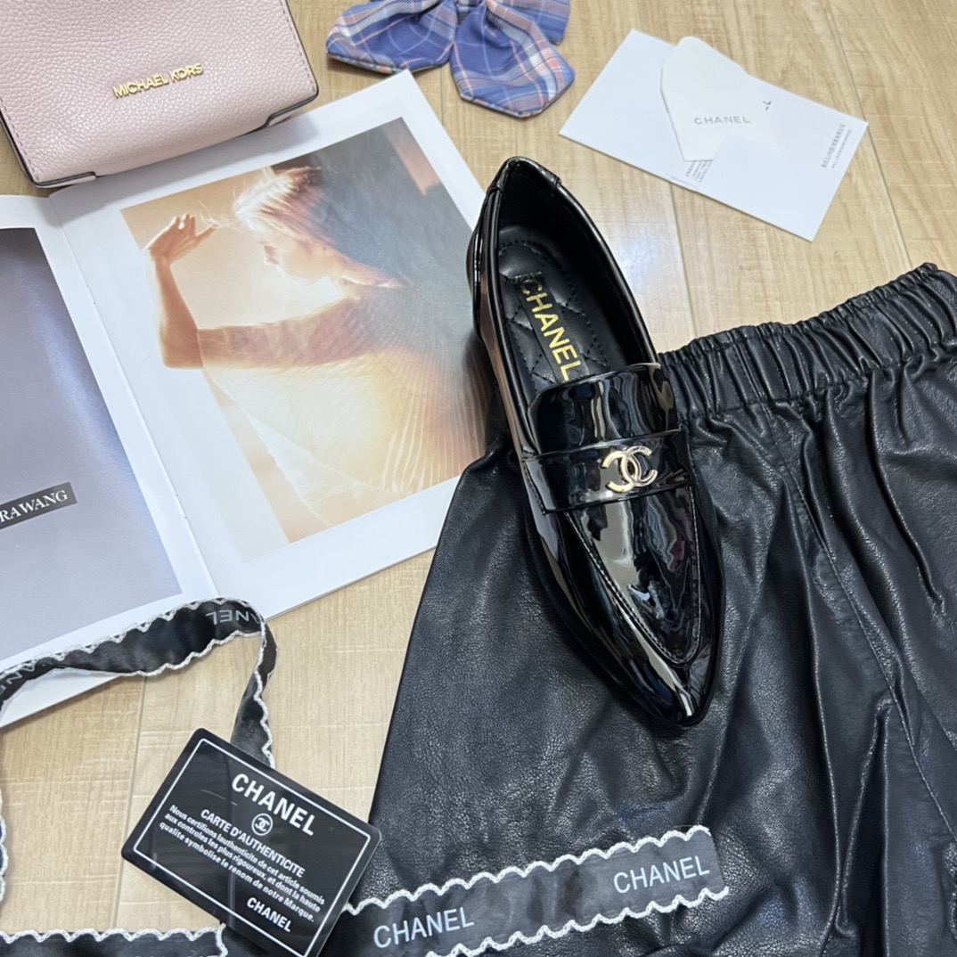 Women Top Quality C*hanel shoes