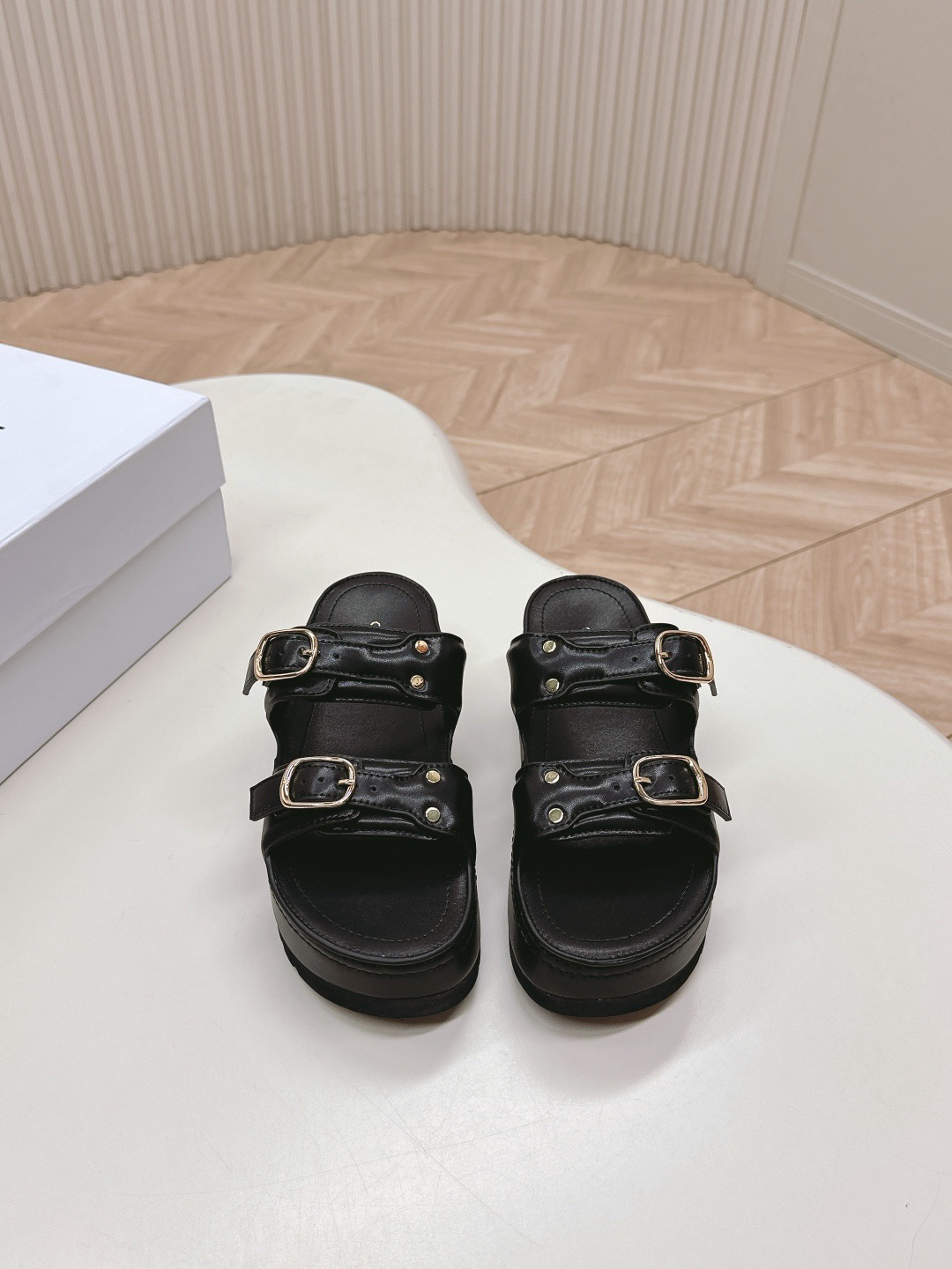 Women Top Quality C*eline shoes