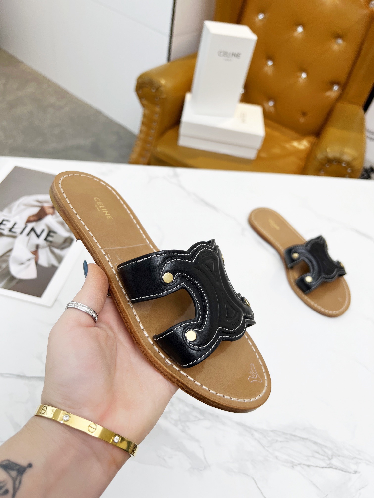 Women Top Quality C*eline shoes