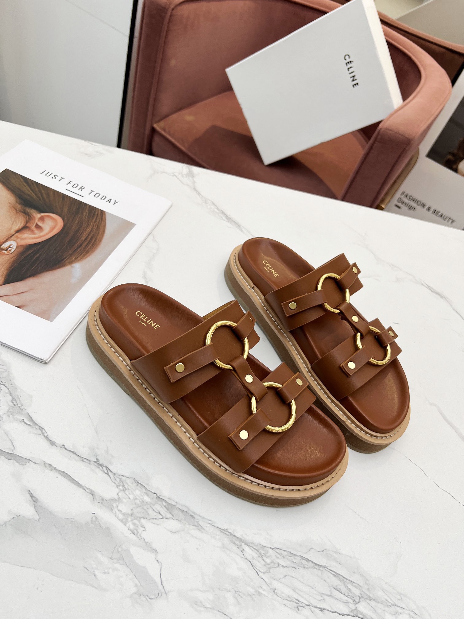 Women Top Quality C*eline shoes