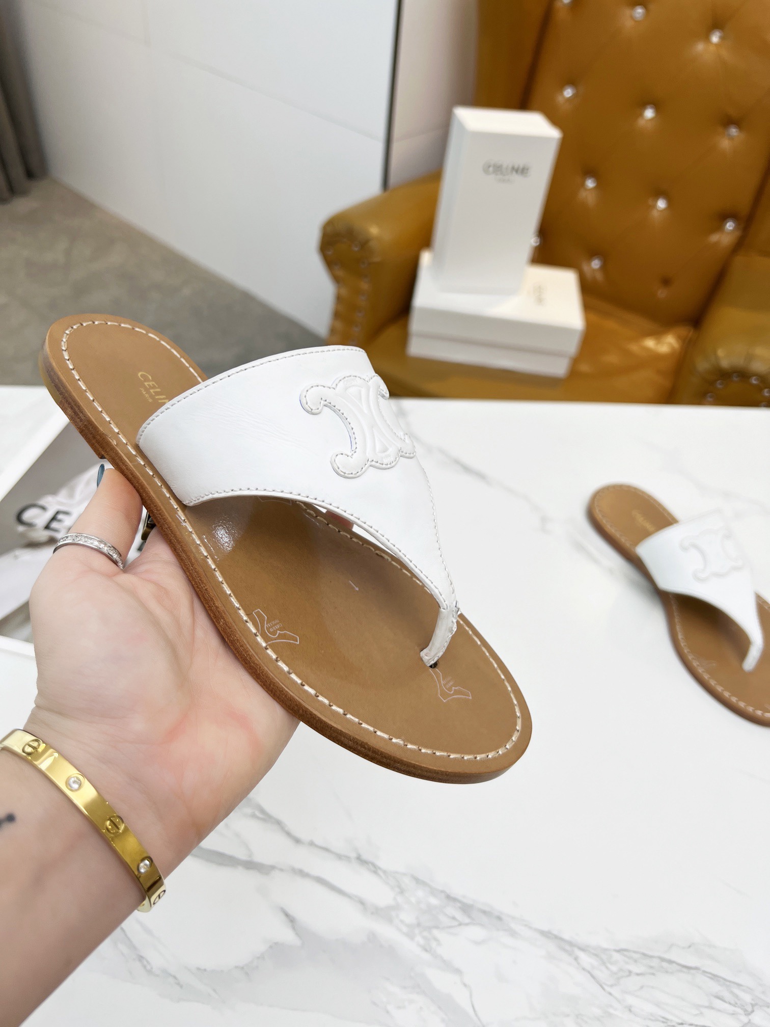 Women Top Quality C*eline shoes