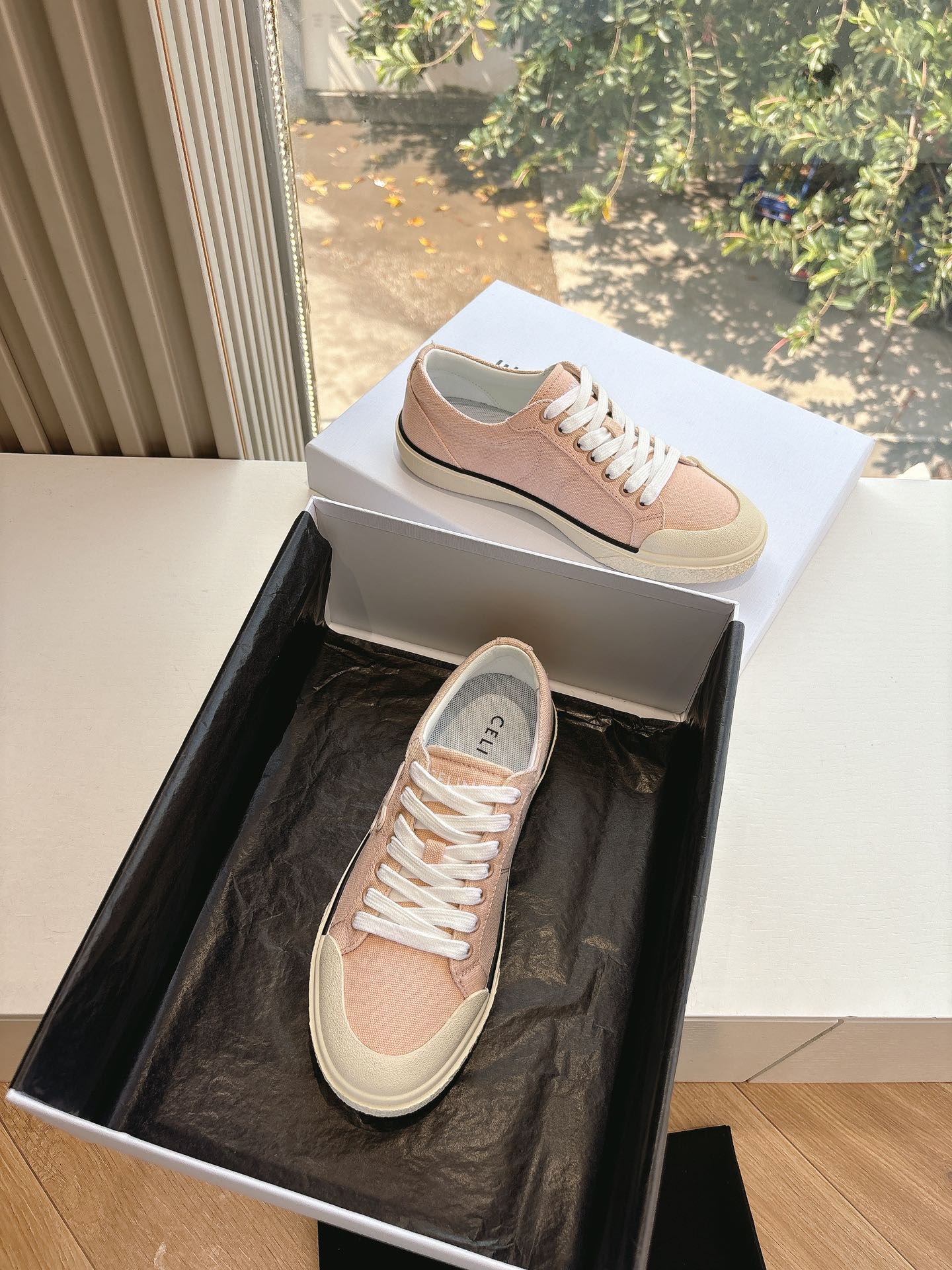 Women Top Quality C*eline shoes