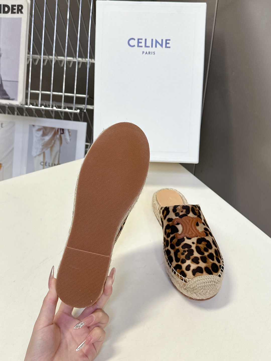 Women Top Quality C*eline shoes