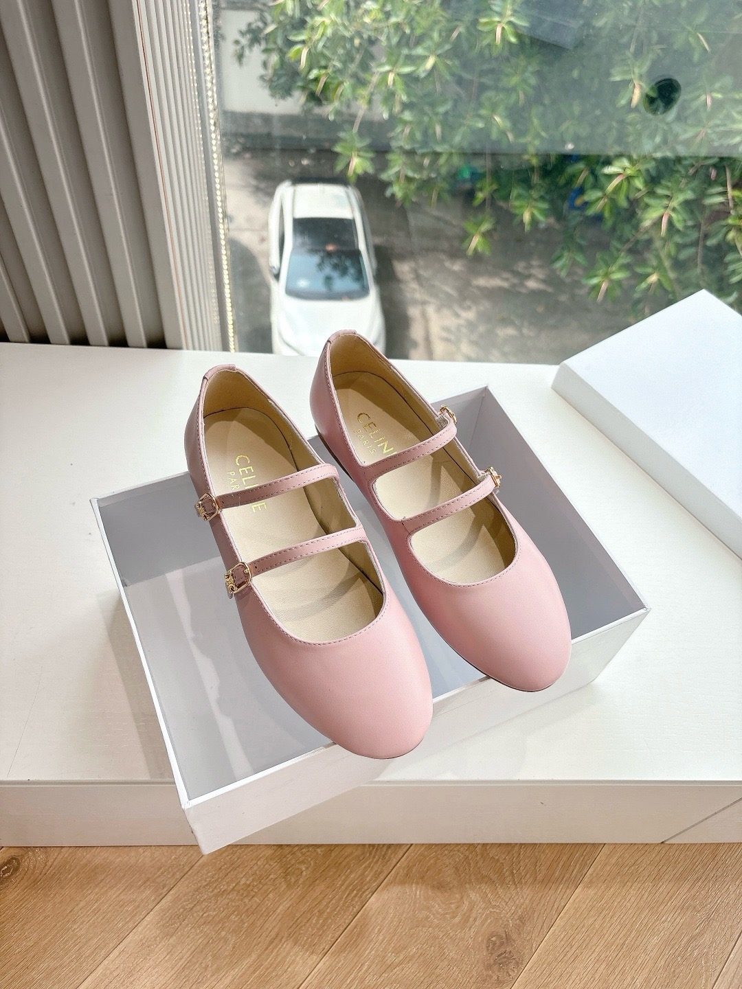 Women Top Quality C*eline shoes