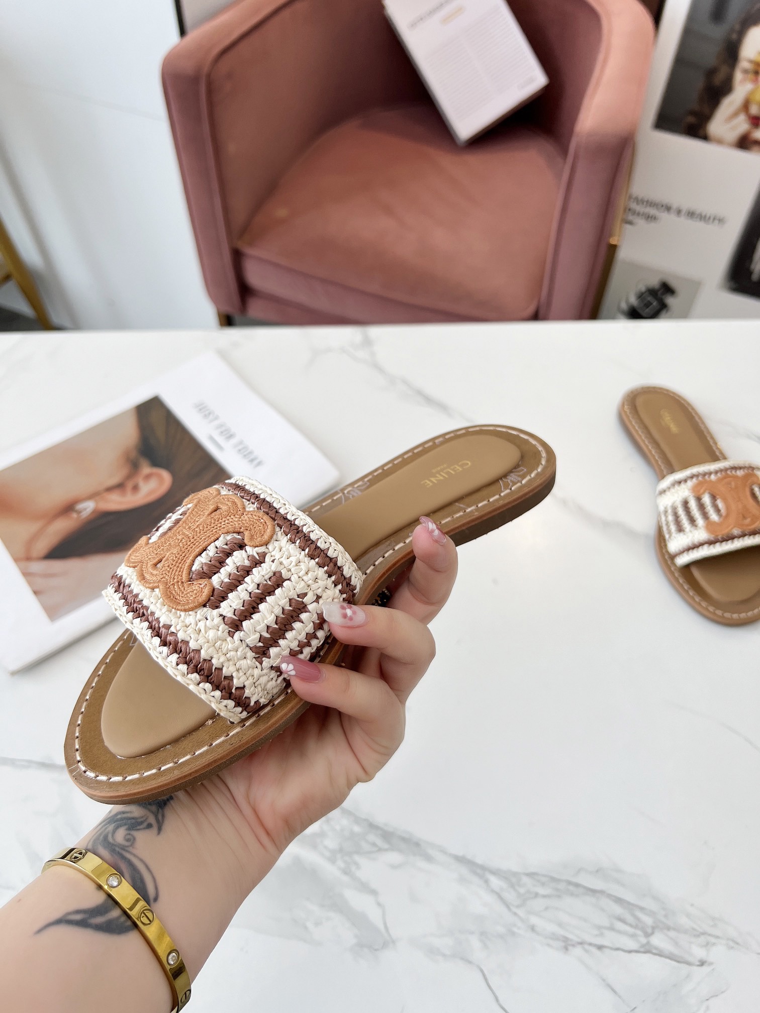 Women Top Quality C*eline shoes