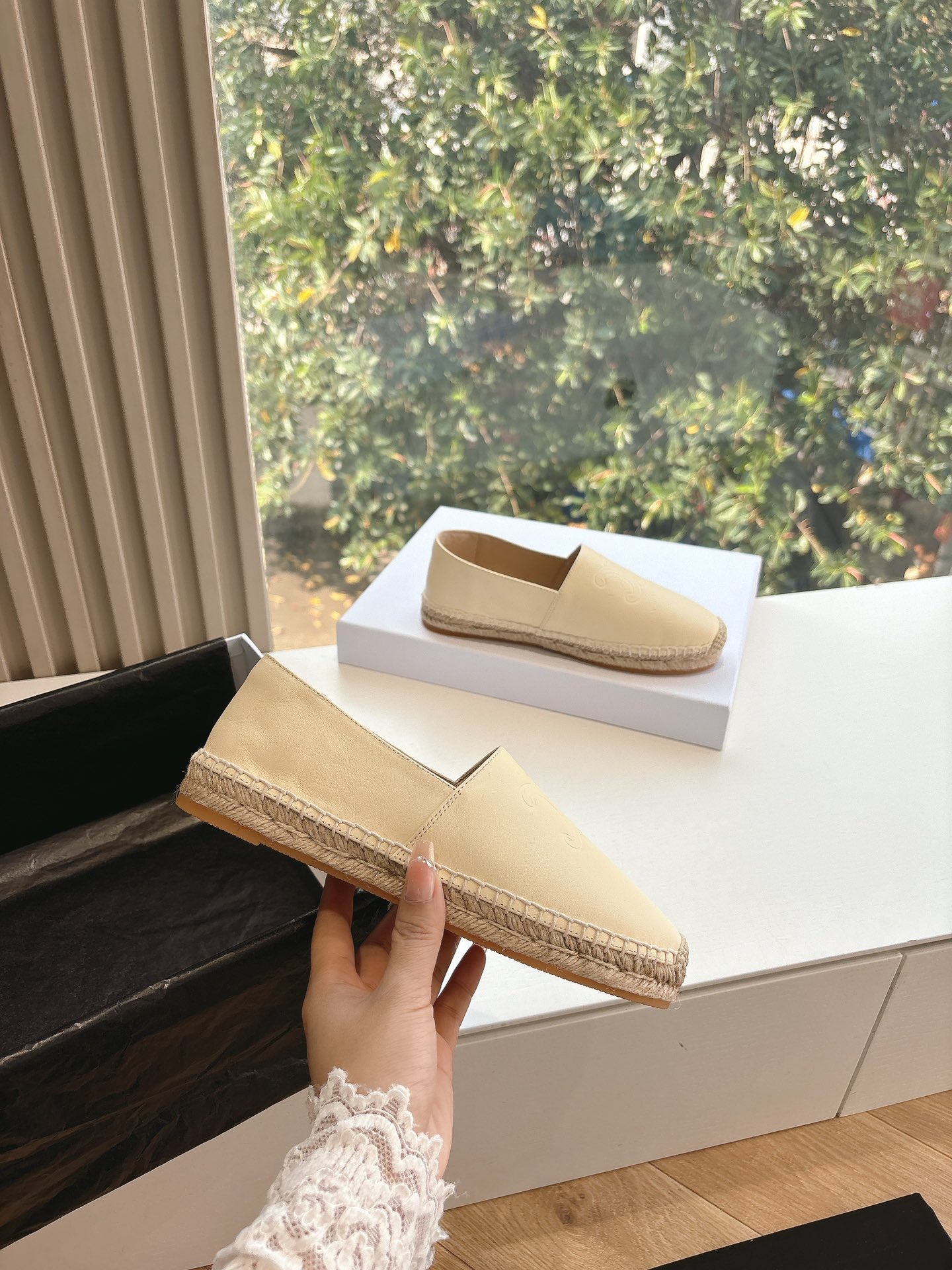 Women Top Quality C*eline shoes