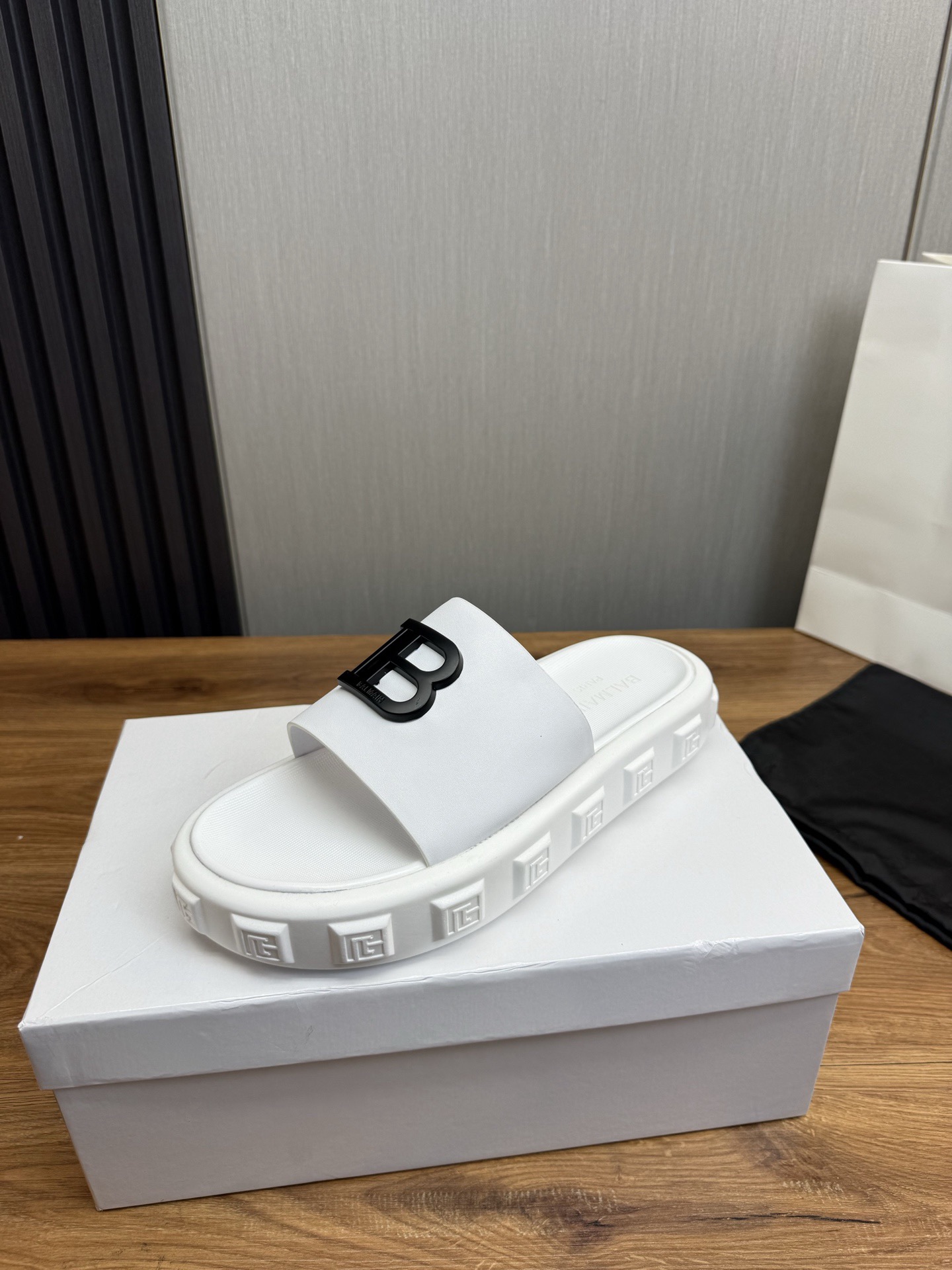 Women Men Top Quality B*almain shoes