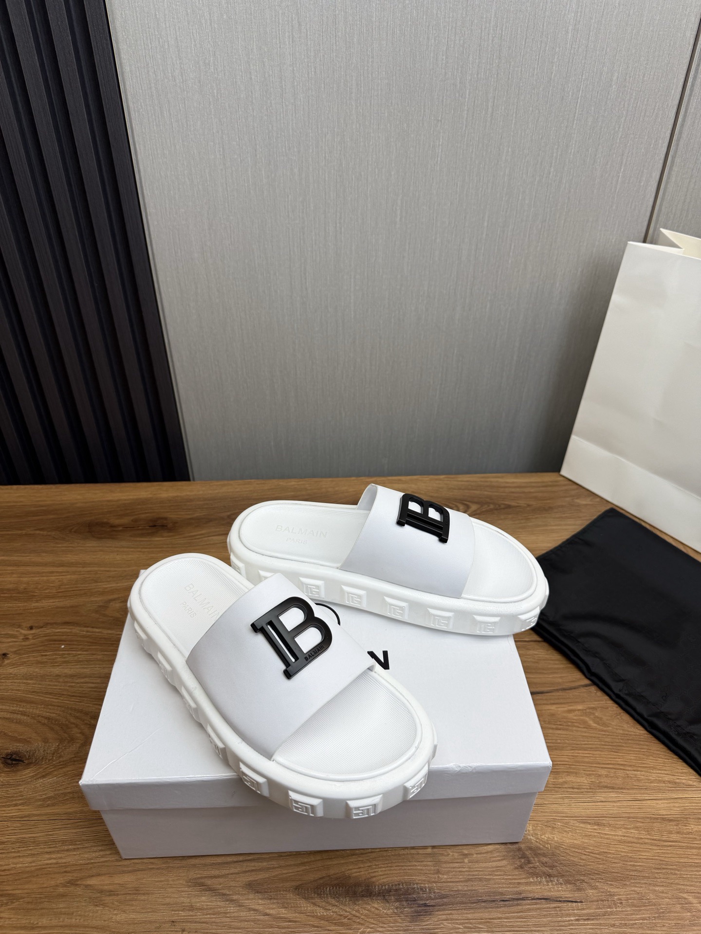 Women Men Top Quality B*almain shoes