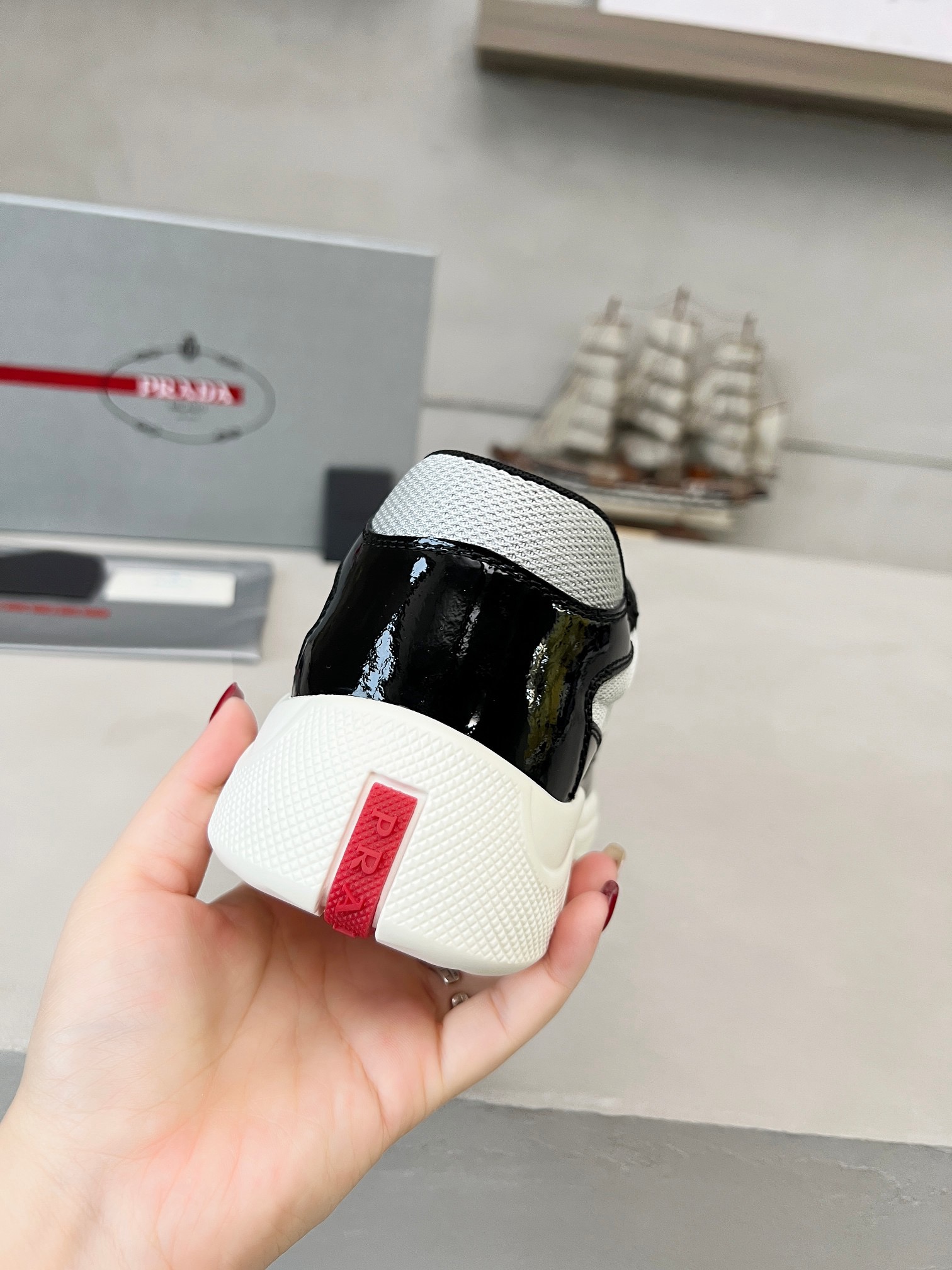 Women Men Top Quality P*rada shoes