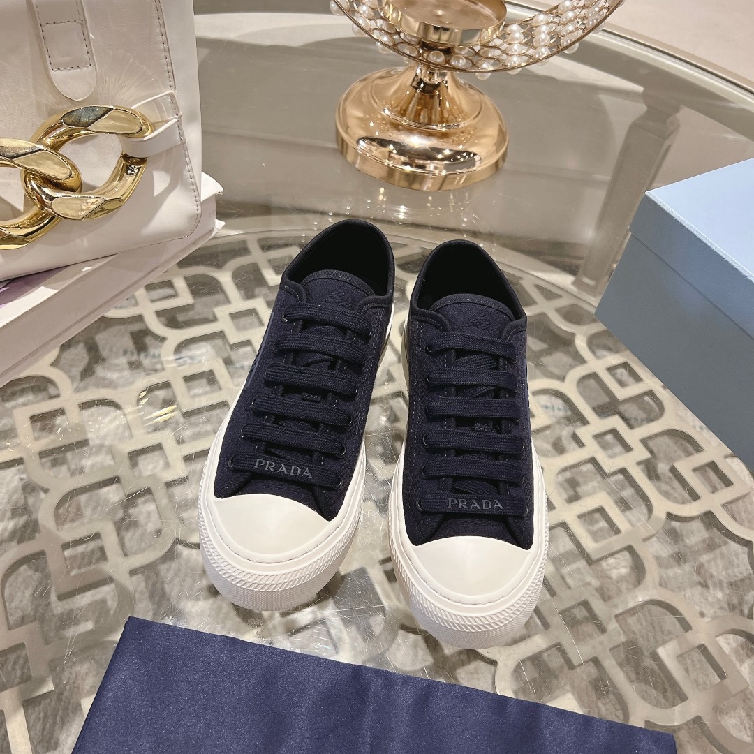 Women Men Top Quality P*rada shoes