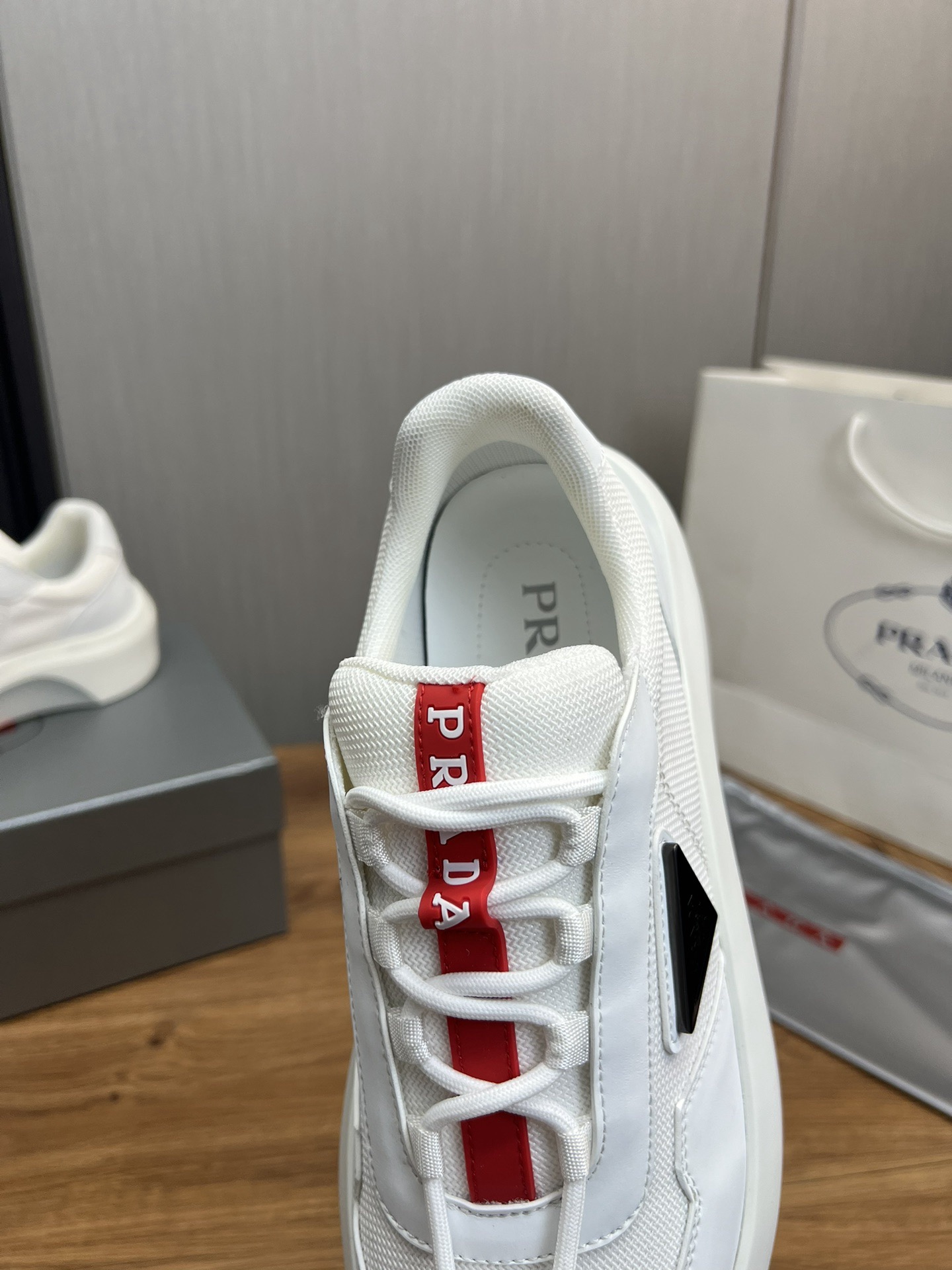 Women Men Top Quality P*rada shoes