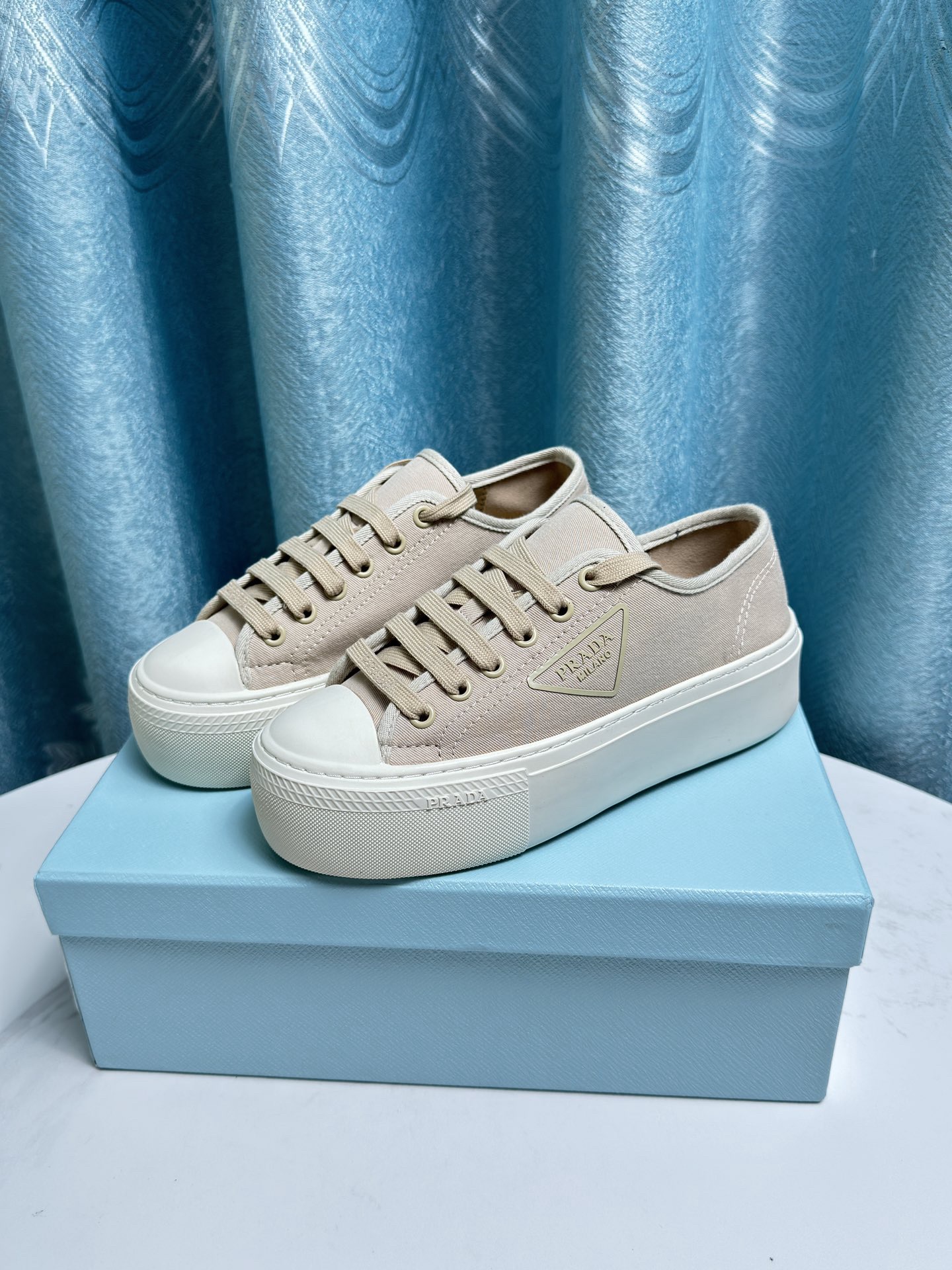 Women Men Top Quality P*rada shoes