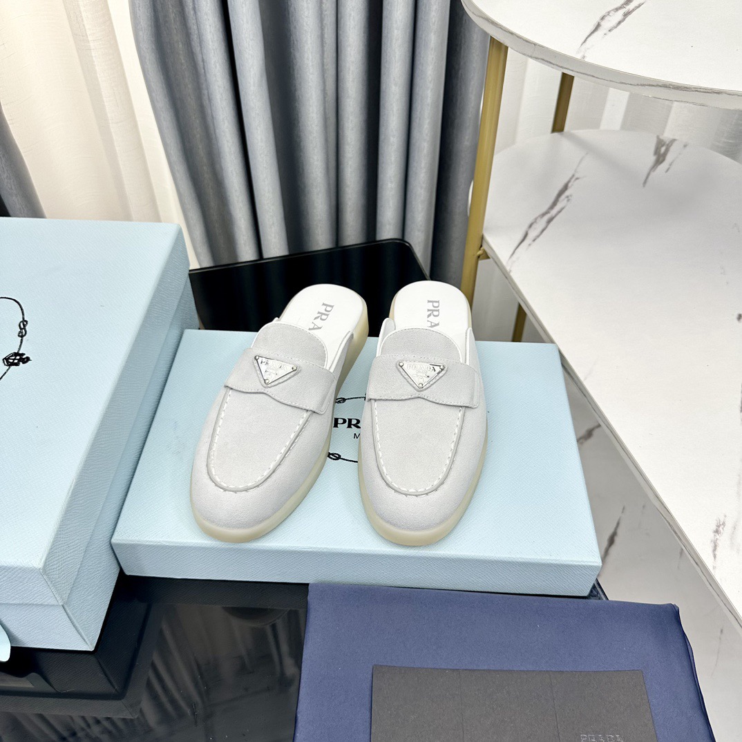 Women Top Quality P*rada shoes