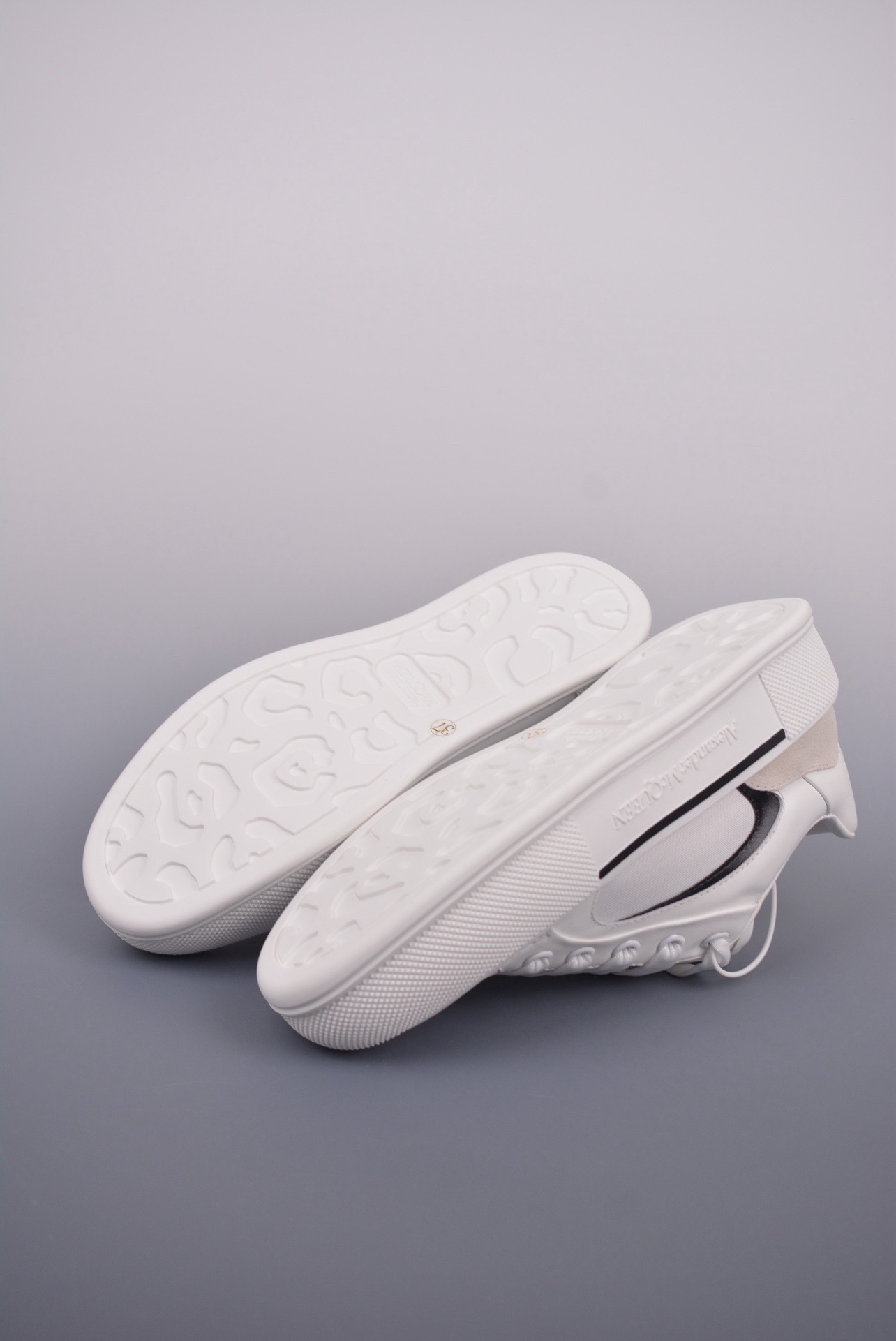 Men Women size 35-45 A*lexander M*cqueen Sneaker Top Quality 1:1