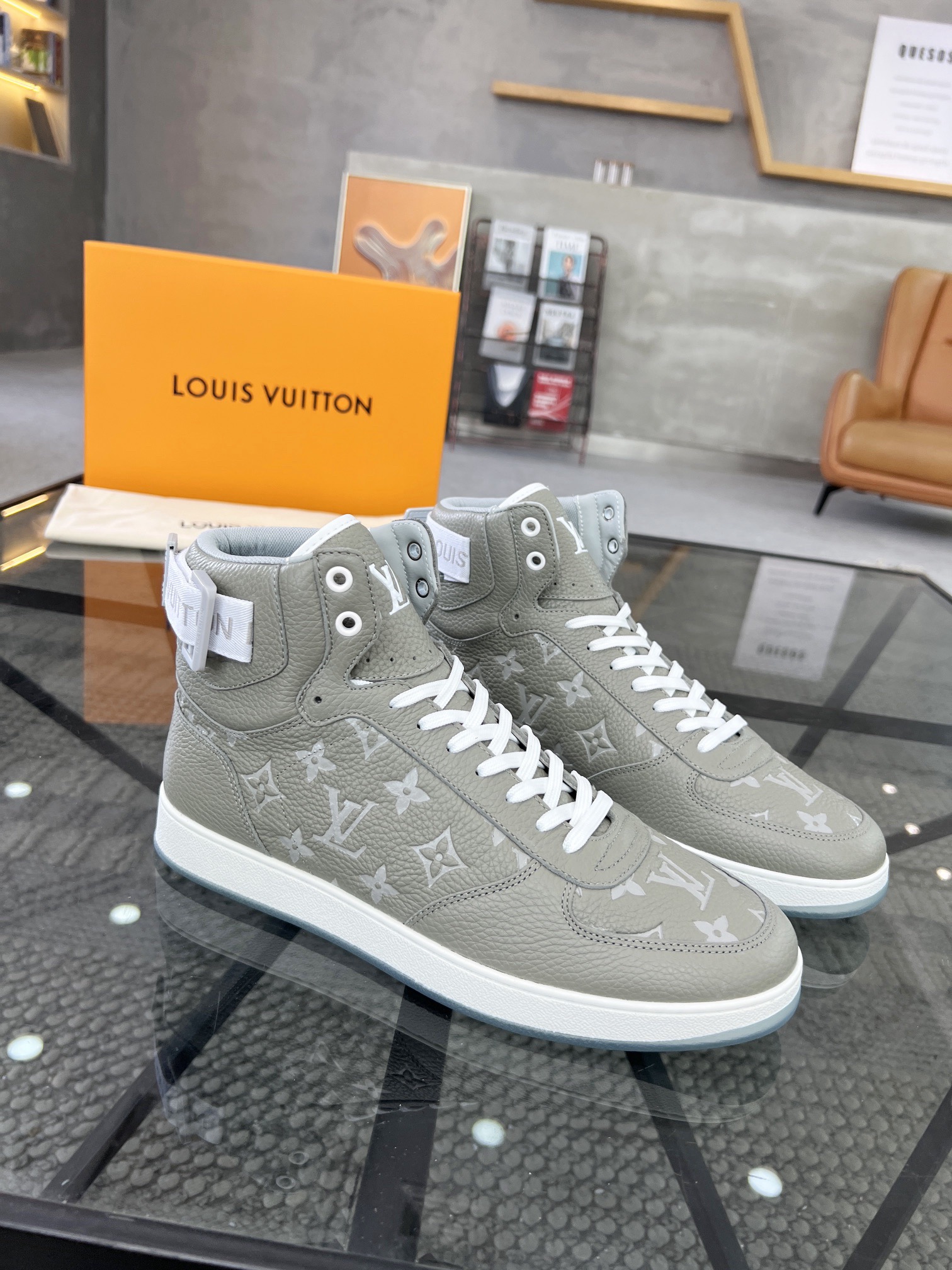 Men L*ouis V*uitton Top Sneaker L*V Shoes